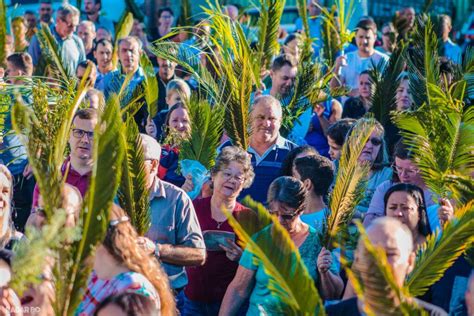 Milh Es De Crist Os Celebram O Domingo De Ramos Em Todo O Mundo Radar Bo