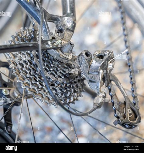 Bicycle Chain Pedals Cog Wheel Hi Res Stock Photography And Images Alamy