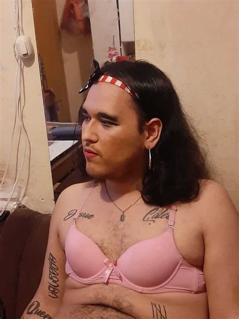 Hot Poses Photo Ashemaletube