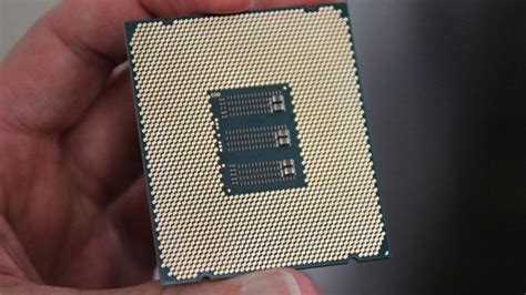 Старшие процессоры Intel Core i9 могут потребовать специальной версии ...