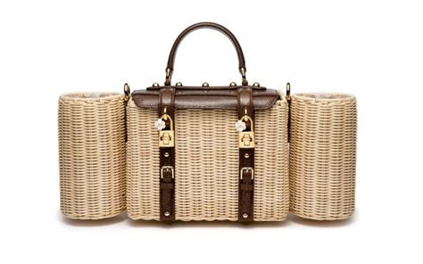 Сумка-мусорка, скейтборд с рейверами и еще 11 модных вещей августа ...