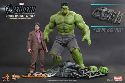 Hot Toys Bruce Banner Hot Toys Hulk Reissue Set Up For Order Marvel Toy News