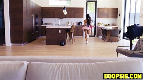 BBC Pizza Delivery Guy Pounds Busty Ebony MILF In Front Of Her BF