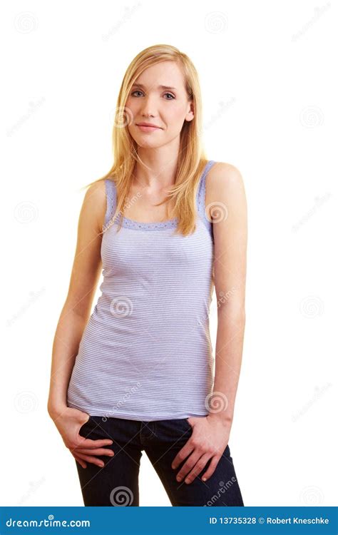 Junge Blonde Frauenstellung Stockfoto Bild von blau beiläufig 13735328