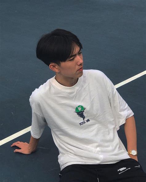 Hot Boy Tu I Nhi U L N B Nh M L Trai Trung C Ch M I M V Mong Mu N Ki M Nhi U Ti N