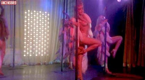 Crazy Girls Undercover Nude Pics Page 1