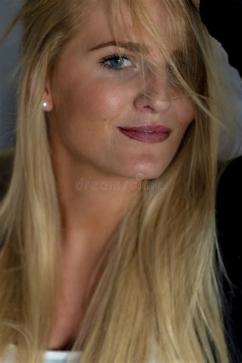 Gorgeous Blonde Model Poses Nude In A Home Environment Stock Image Image Of Female Lovely