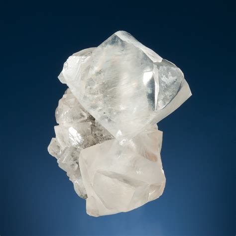 calcite yushnoe  dalnegorsk russia mcdougall minerals