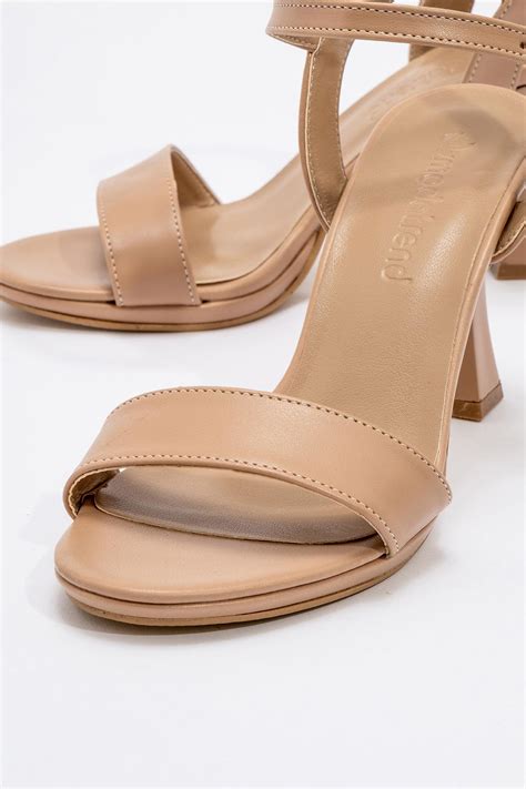 Kadın Tek Bantlı Topuklu Sandalet NUDE CİLT