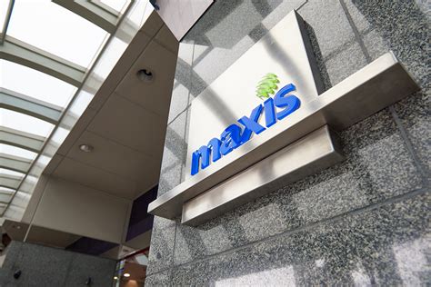 maxis  financial results reflects challenges facing  industry