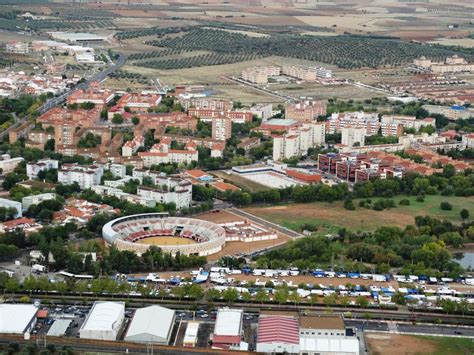 La Vuelta Del Mercadillo Ilusiona A Los Vecinos De Puertollano