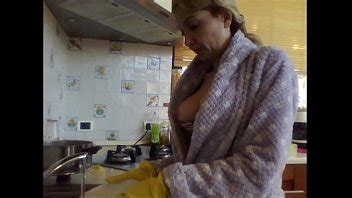 Mi Vecina Hace Las Tareas Del Hogar Sin Llevar Nada Xvideos