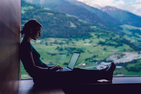 Remote Work Etiquette: How to Thrive in a Virtual Workplace | The