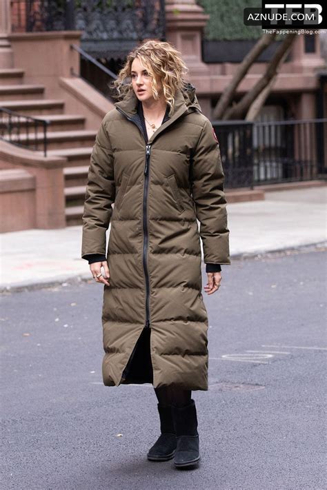 Shailene Woodley Sexy Seen Flaunting Her Hot Legs At The Three Women Filming In New York Aznude