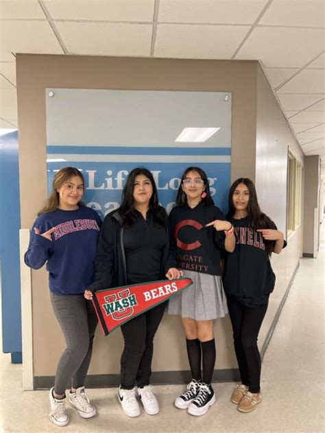 Scholars & Alumni | Uplift Education