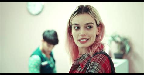 Sex Education Emma Mackey Alias Maeve Abbandoner Lo Show