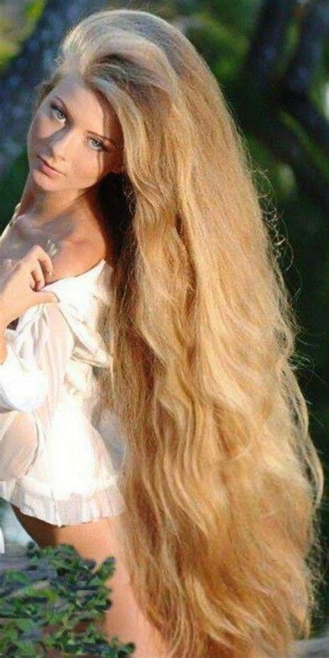 Pin By Cho Zin On I Love Long Hair Women Long Hair Pictures