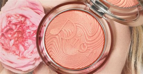 Mackarrie Beauty Style Blog Dior Diorskin Nude Luminizer Glow Vibes