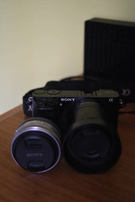Sony A6000 + Sigma ART 60mm + Sony 16mm