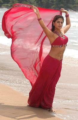 Glamorous Girls Tamil Actress Farzana Navel Hot And Sexy Exposing