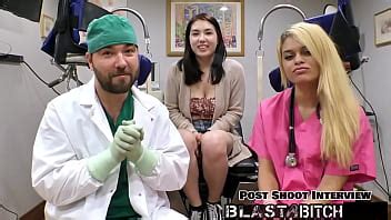 Mina Moon chupa una polla y recibe una corrida en el coño versión POV XVIDEOS