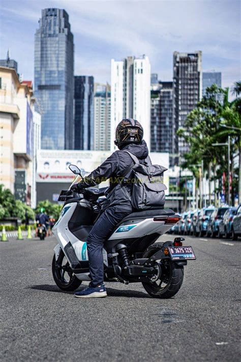 Testride Yamaha Nmax Listrik E Jam Keliling Pulau Jakarta Review