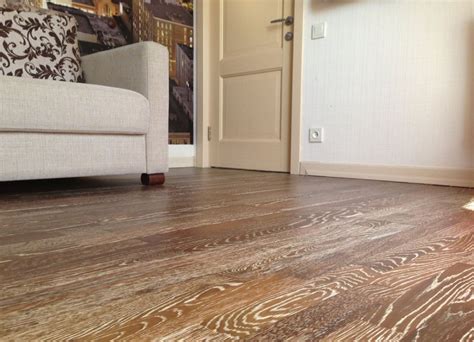 Ламинированный плинтус МДФ