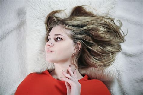 Premium Photo Blonde Long Hair Portrait Sexy Model Posing With Long Hair Beautiful Girl In