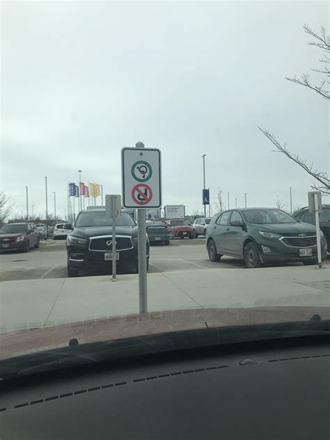 How to navigate the parking lot at ikea 1 beard st this weekend 7