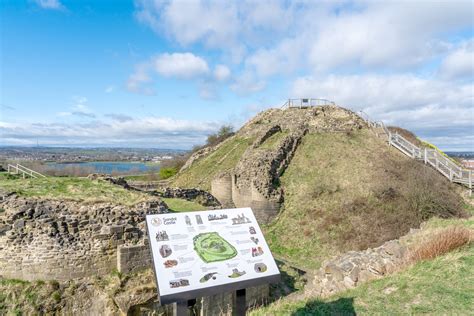 Route 24 Transit Guide: Travel from Sandal to Wakefield 4