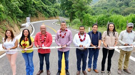 Rutilio Escandón beneficia a habitantes de Cintalapa con construcción