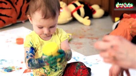 Рисование для самых маленьких. Пальчиковые краски Каляка-Маляка - YouTube