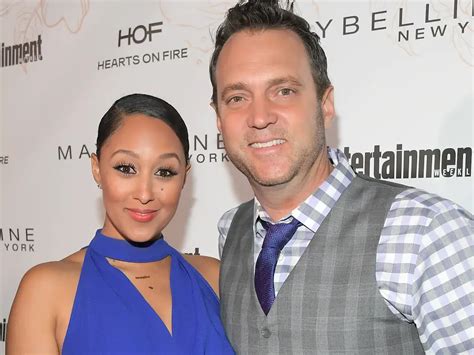 Adam Housley Age, Net Worth, Wife, Parents, Birthday, And Instagram Of