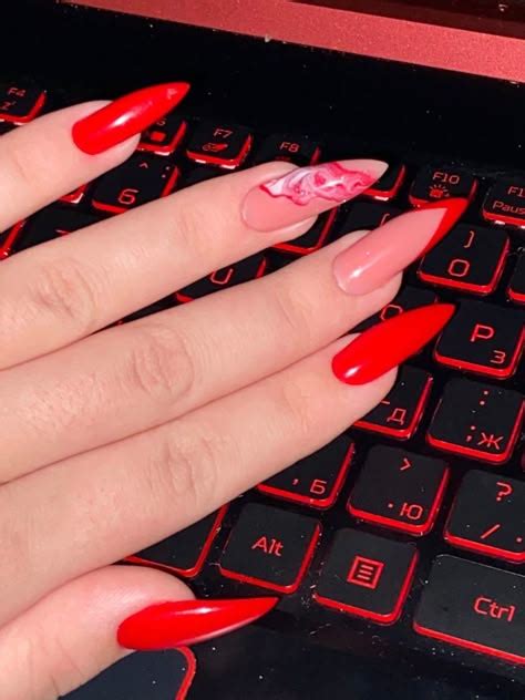 nails uñas nude pink glam golden white Manicura de uñas Manicura Uñas de gel bonitas