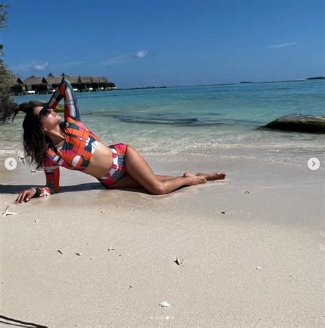 Bollywood Actress Sunny Leone Looks Stunning In Latest Bikini Photos Photos Hd Images Pictures