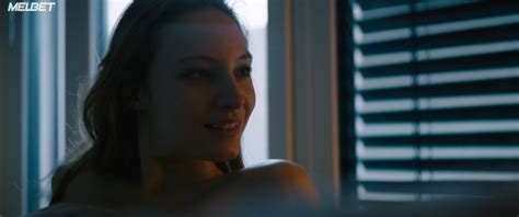 Nude Video Celebs Julia Roy Nude Gluck Gehabt 2019