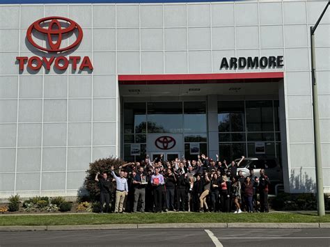 Toyota company, Toyota dealers, Toyota