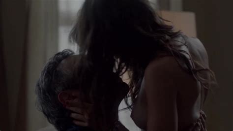 Naked Bianca Comparato In Romance Policial Espinosa