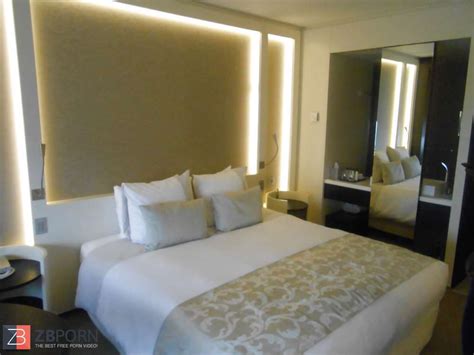 Week End A Bruxelles Avec Une Beurette Chienne ZB Porn