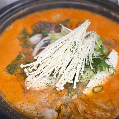 ‘생방송투데이 수원 인계동 가마솥김치찜 맛집 위치는 “연매출 10억의 식감” 장필구 기자 톱스타뉴스