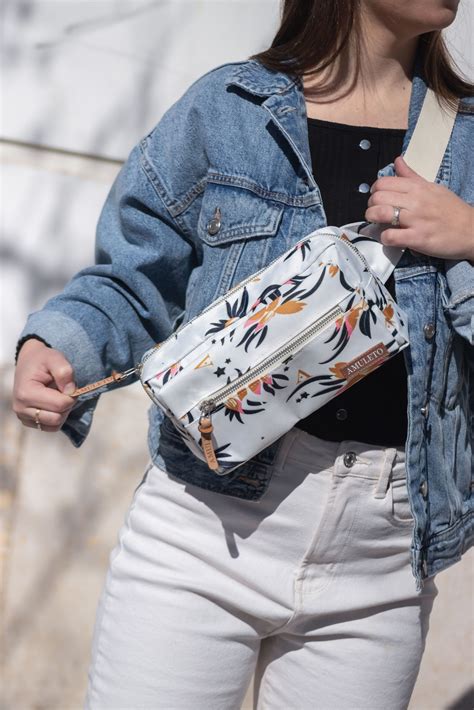 Ri Onera Square Vibre Nude Amuleto