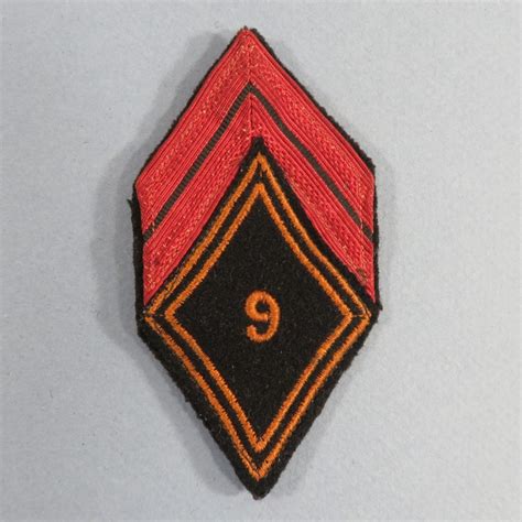 Insigne Grade Et Losange De Caporal Du Me Rcp Regiment De Chasseurs