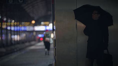 Travelers are arguing about train tickets to New York prices 16