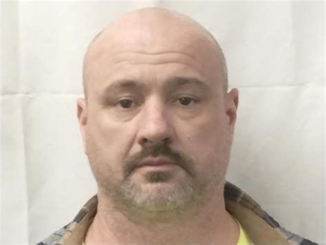 Robert Hicks Violent Or Sex Offender In Sullivan IN 47882 IN1802681