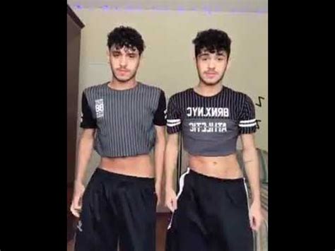 Gemelos Gay Bailando Twerking Los Amee Youtube