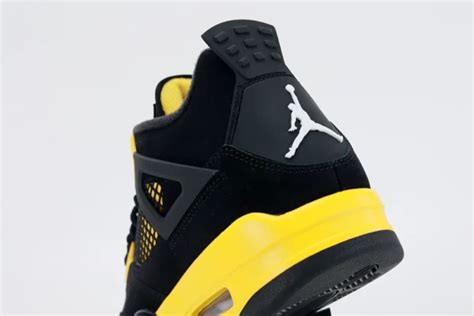 Air Jordan 4 Retro Thunder Reps Peakhook