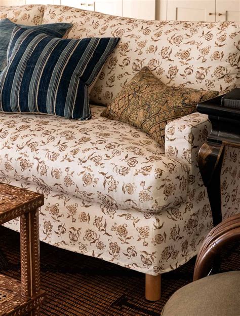 12 Best Traditional Sofas and Couches with Classic Style