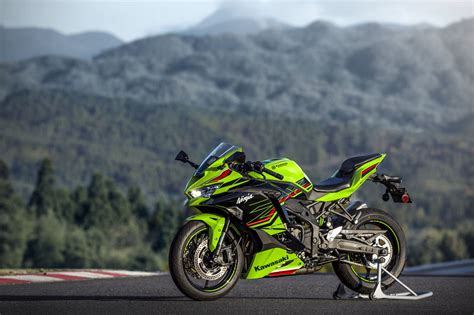 400cc-Ninja mit Vierzylinder! - Kawasaki ZX-4R 2024