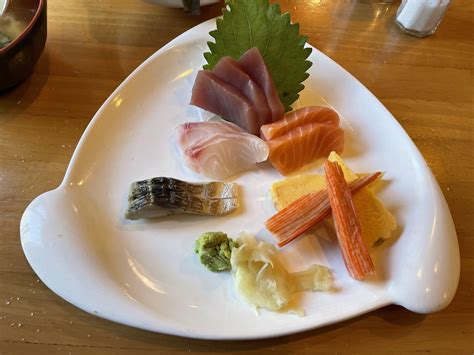 Simple Sashimi Lunch : r/sushi