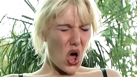 Hete Babe Vindt Het Leuk Als Haar Kut En Kontgaatje Dubbel Hard Worden Gepenetreerd XHamster